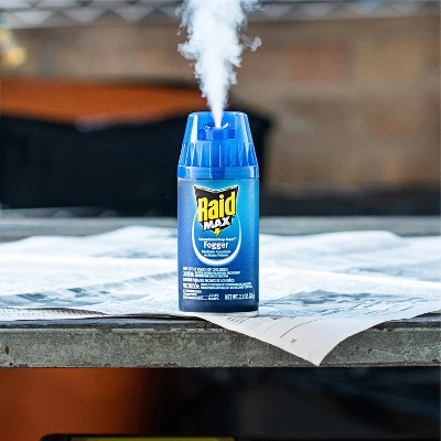 Raid Max Concentrated Deep Reach Fogger - 2.1oz/3cans 4 Raid Max Concentrated Deep Reach Fogger - 2.1oz/3cans - Image 4