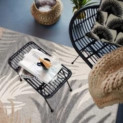 World Rug Gallery Tropical Floral Indoor/Outdoor Area Rug -Quality Garden Outdoor Store GUEST 9cd3958d cb34 4e47 b814 ec1d5b8cb78f